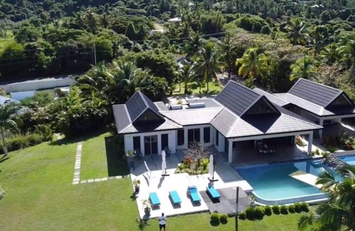 Tagaqe House | Three Palms Beachfront Villa