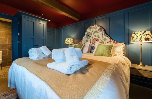 Yockenthwaite Cottage | THREE PEAKS BARN, family friendly, with hot tub in Chapel-Le-Dale