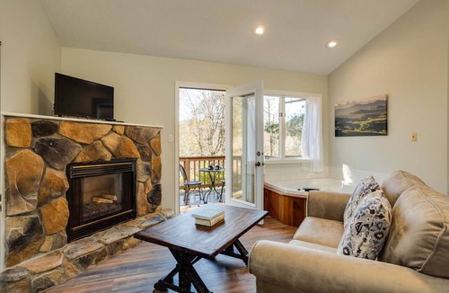 Montebello Apartment | Three Ridges Cabin-kitchen, fireplace, jacuzzi