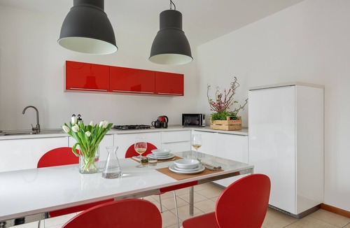 Roe Apartment | Three-room apartment 5 bed garden veranda garage wifi Gardasee (CIN IT017164C25S8NZEZ8)
