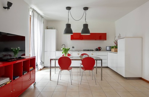 Roe Apartment | Three-room apartment 5 bed garden veranda garage wifi Gardasee (CIN IT017164C25S8NZEZ8)
