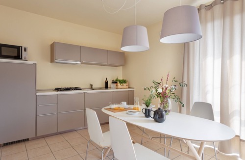 Roe Apartment | Three-room apartment 6 bed garden veranda garage wifi Gardasee (CIN IT017164C25S8NZEZ8)