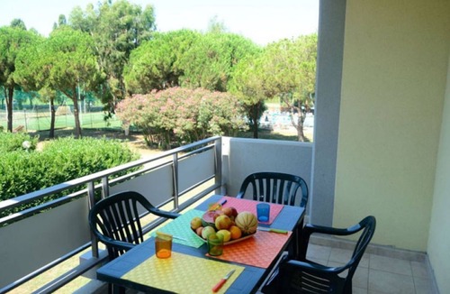 Luni Mare Apartment | Three-room apartment of 55 sqm, consisting of a large living/dining area with equipped kitchenette and sofa bed with 2 pull-out single beds, a double bedroom, a bedroom with 2 single beds, bathroom with shower and private balcony complete with table and