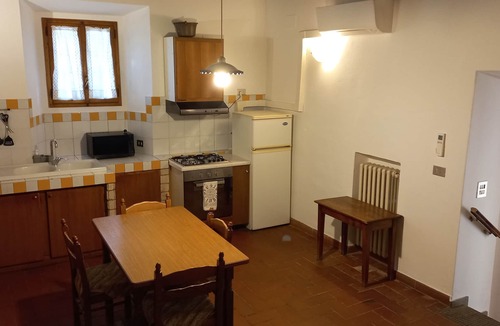 Scandicci House | Three-room apartment, 80 square meters, 5/7 persons with swimming pool, 8 km from the center of Florence