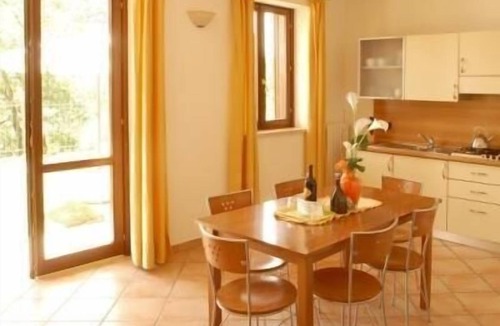 Prabione Apartment | Three-room flat with garden
