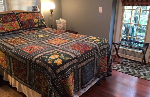 Jefferson House | Three Room Suite - Sleeps 6 in Farmhouse on rural sheep and goat farm.