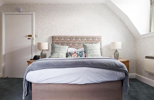 Usk Hotel | Three Salmons Hotel