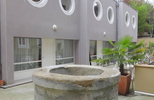 Secteur 2 Apartment | Three semi-detached houses downtown Grenoble
