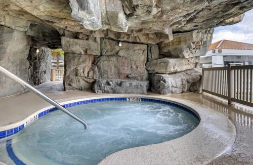 Canyon Corridor Resort | Three Spacious 2BR Suite w/ Balcony | Kitchen + Living Area | 2 Swimming Pools