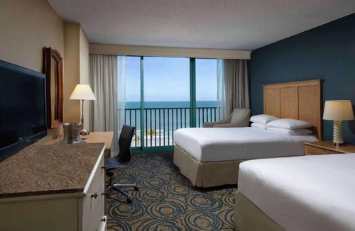 Brush - Stewarts Hotel | Three Units Perfect for Groups! Onsite Swimming Pool, Near Ocean Front Park