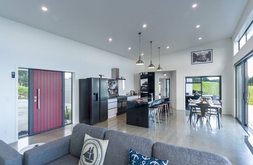Cable Bay House | Three Views - Bush, Farmland and Doubtless Bay