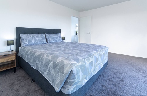 Cable Bay House | Three Views - Bush, Farmland and Doubtless Bay