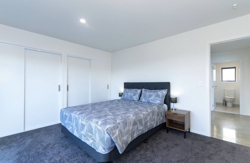 Cable Bay House | Three Views - Bush, Farmland and Doubtless Bay