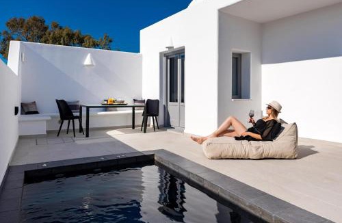 Perissa Villa | Thrilling Santorini Villa Villa Gauche 2 Bedrooms Furnished Sun Terrace With Private Heated Pool Perissa