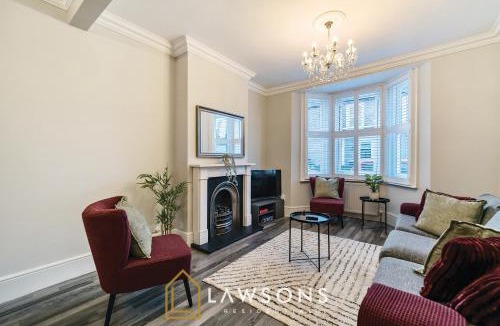 Windsor House | Throne Sweet Throne I Parking