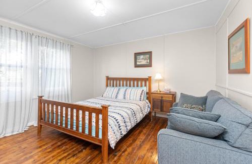 Mangoplah House | Thronum Cottage