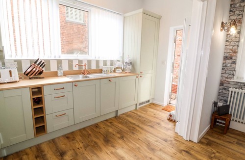 Ripon House | THROUGH THE LOOKING GLASS, pet friendly, with a garden in Ripon