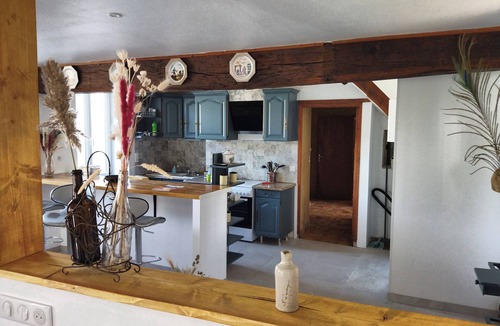 Auxerre House | Thrushes