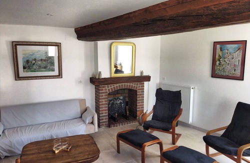 Auxerre House | Thrushes