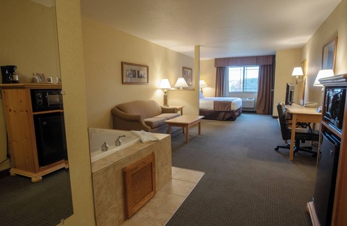 Ottertail Hotel | Thumper Pond Resort