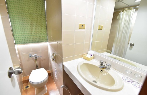Trang Hotel | Thumrin Hotel
