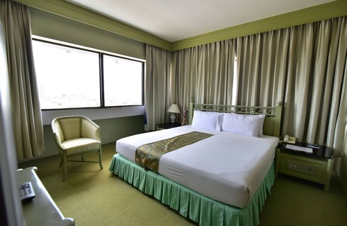 Trang Hotel | Thumrin Hotel