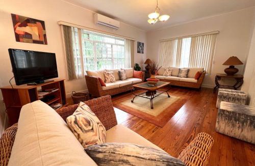 Lower Carlton House | Thunder Bay Beach Houses - by ZenBreak