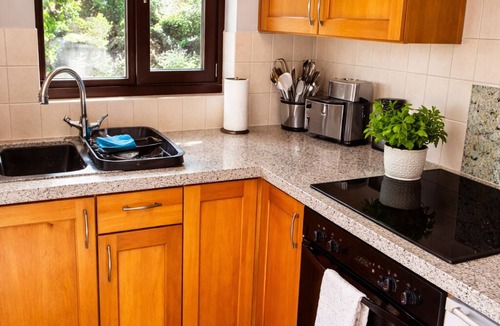 Repps with Bastwick House | Thurnefield Holiday Cottages - Cherry Tree Cottage