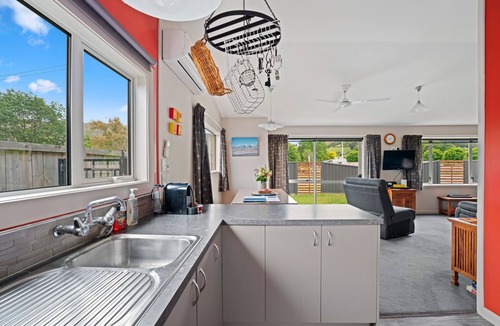 Clyde House | Thyme Away - Clyde Holiday Home