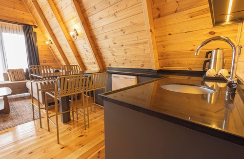 Kumbet Koyu Ski Chalet | TİMİRA DAĞ EVLERİ