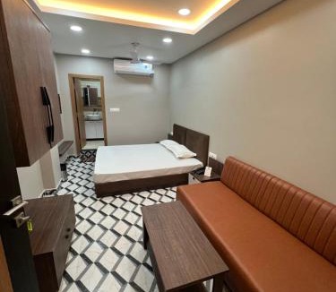 Jalpaiguri Hotel | TIC ROOMS