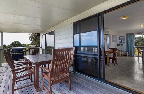 Ahipara House | Tides and Time Bach - Ahipara Holiday Home