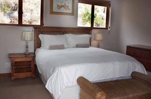 Malagas Cabin | Tides Lodge