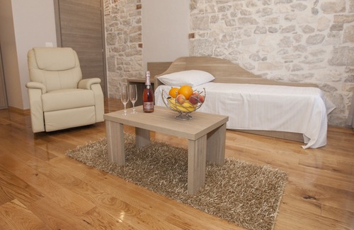Old Town Hotel | Tifani Luxury Rooms