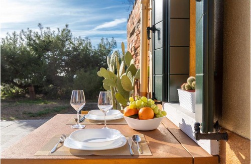 Burano House | TIFFANY GOLD