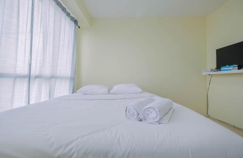 Kayu Putih Apartment | Tifolia Studio Apartment with Double Bed near LRT Station By Travelio