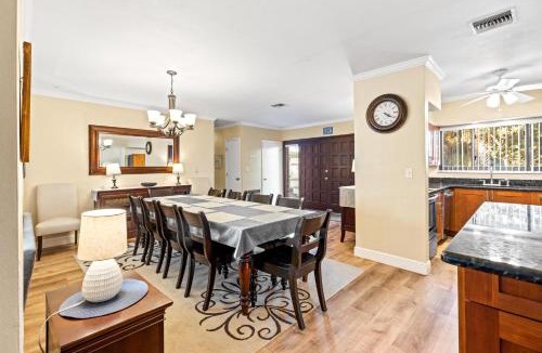 Satellite Beach House | TIKI BLUE SOUTH-GREAT BEACH GETAWAY for 6-10