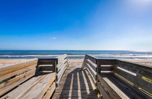 Palm Coast House | Tiki Tides Oceanfront Beach House 7BR, Elevator, Private Pool & Boardwalk PCBV