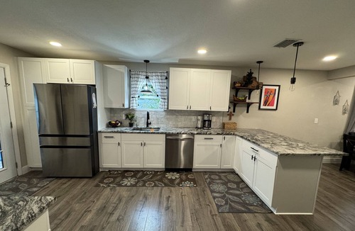 St. Petersburg House | Tiki Time - Sweet updated cottage near downtown St Pete and minutes to beaches.