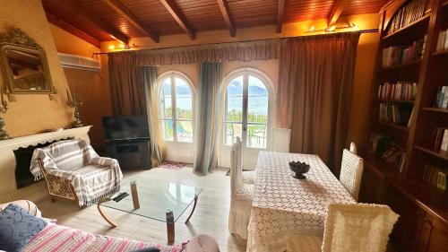 Sami Apartment | Tilde on the beach, Apts - Sami Kefalonia