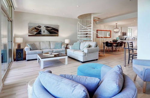 North Oyster Condo | Tillicum Tidal Retreat