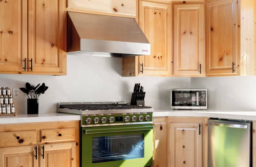 Running Springs Cabin | Timber Cliff Lodge - Luxury 3-bedroom cabin with expansive views