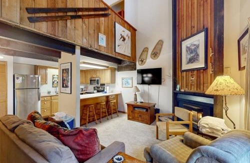 Copper Mountain Village Apartment | Timber Creek Bldg B #305