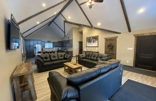 Valemount House | Timber Lodge
