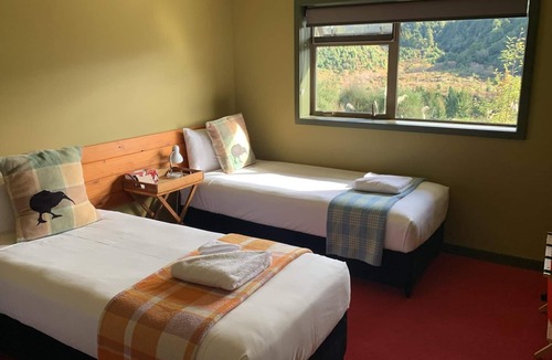 North Island Cabin | Timber Trail Lodge & Transport