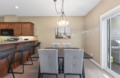 East Kootenay Villa | Timberline Crest | Balcony | Backyard | Pets Ok