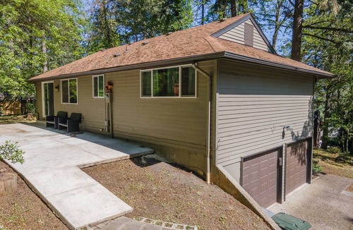 Western House | Timberline Treeline Retreat