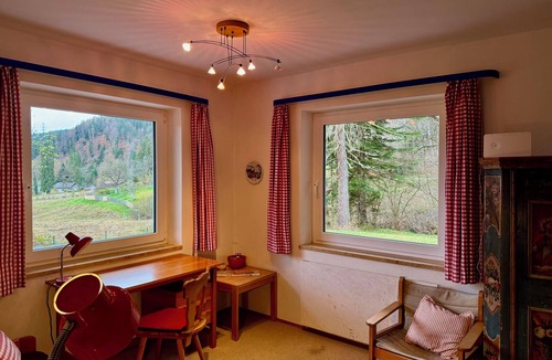Kochel am See Apartment | Time out at Walchensee with garden, lake view & sauna