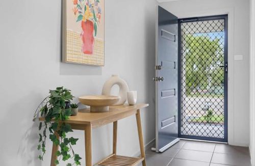 Cessnock House | Time Out Haven Winery Escape & Space
