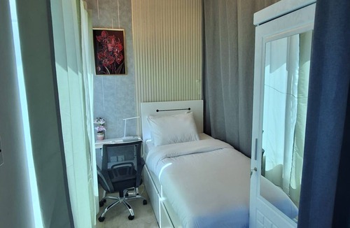 Dubai Marina Hostel | Time Place Tower